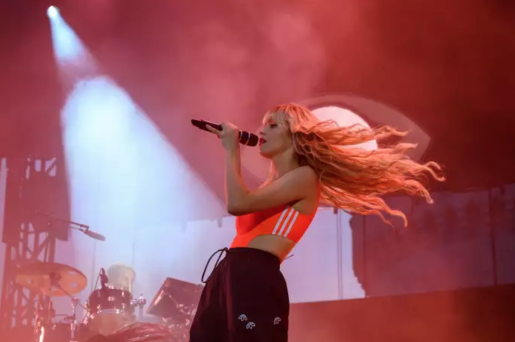 La chanteuse belge Angèle, lors de son passage aux Francofolies à La Rochelle, le 10 juillet.