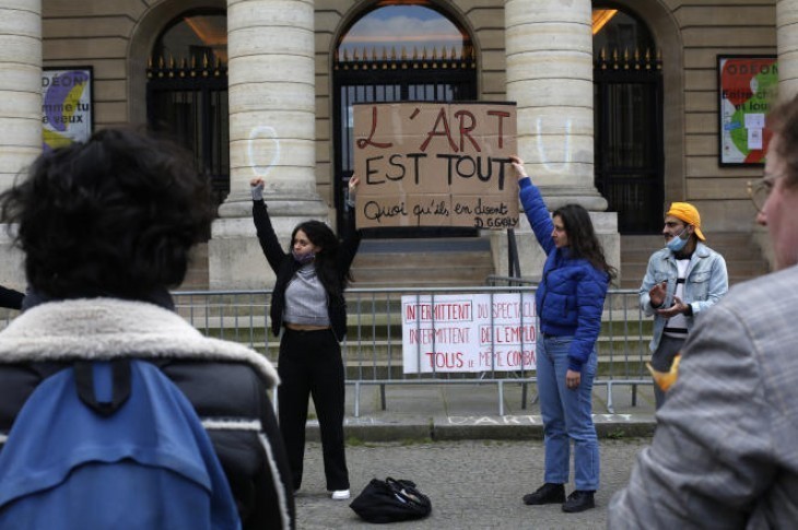 La ministre de la culture s’est rendue au théâtre de l’Odéon, occupé depuis jeudi