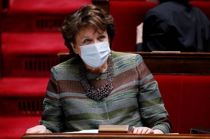 Réouverture des lieux culturels : Roselyne Bachelot marche sur des œufs