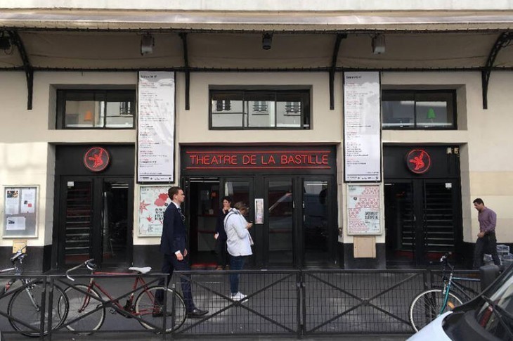 Le théâtre de la Bastille est jusqu’à ce jour une exception en France, où les théâtres privés et publics restent séparés par une muraille infranchissable. (DR)