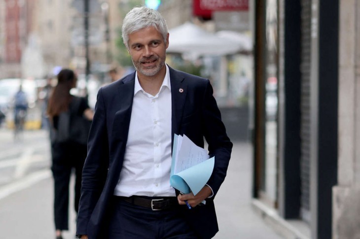 Laurent Wauquiez, critiqué, défend sa politique contre les « déserts culturels »