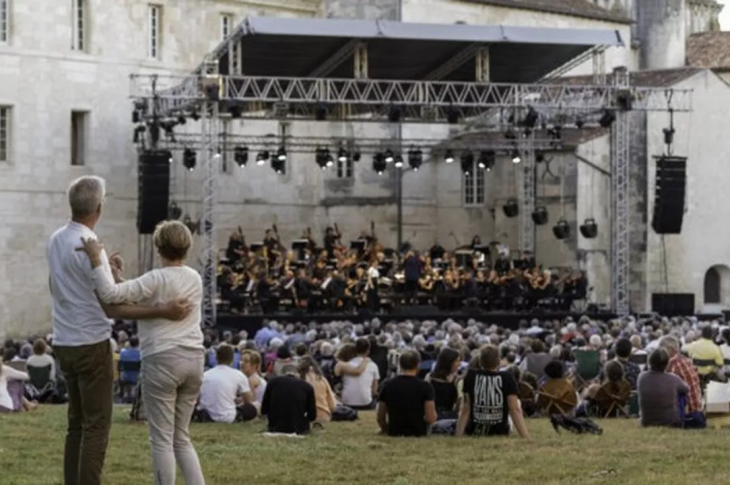 Le festival de Saintes, qui a valu à l'Abbaye aux Dames d'être labellisée Centre culturel de rencontre et de devenir une locomotive touristique pour la ville