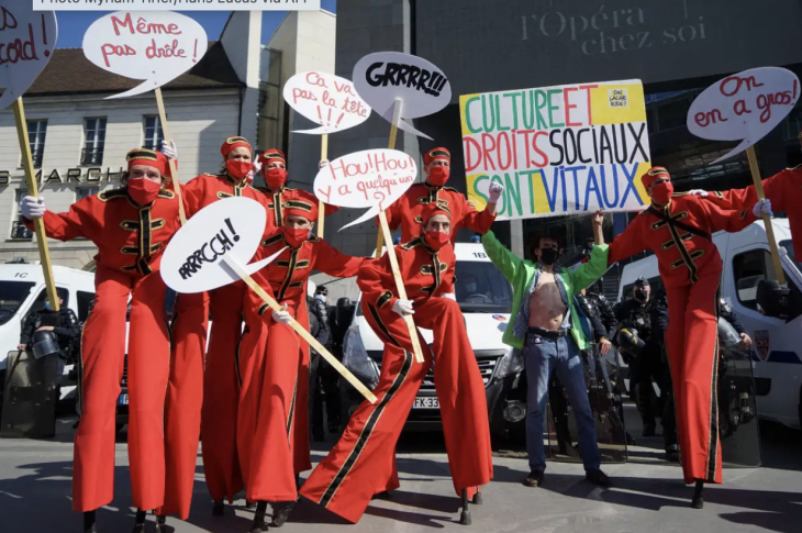 Nouvelles règles d’indemnisation des intermittents : le Medef contre la culture