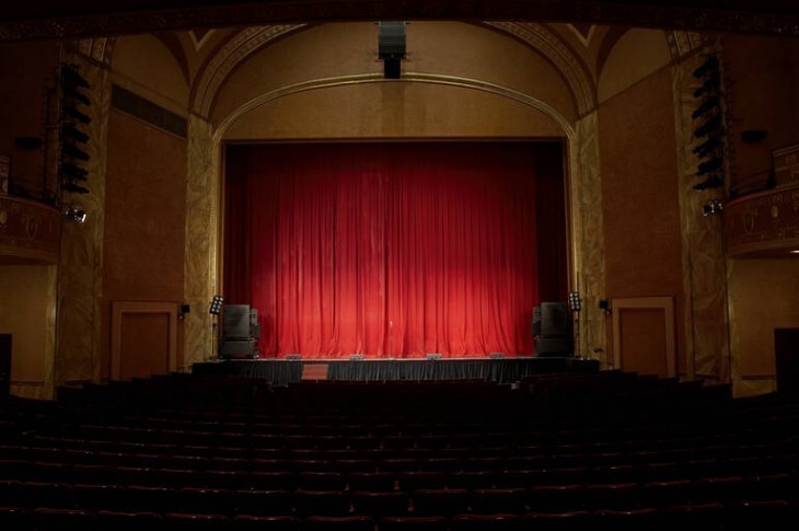 Après les coupes budgétaires, les compagnies de théâtres en crise: «On ne pourra plus prendre de risque artistique»