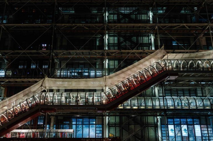 Centre Pompidou : un millier d’employés seront-ils payés pendant cinq ans sans travailler, comme l’affirme une tribune publiée dans «le Monde» ?