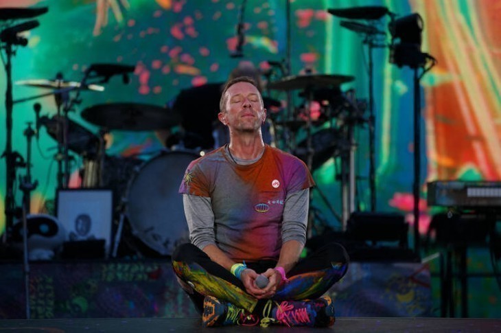 Coldplay annonce avoir réduit de moitié l’empreinte carbone de sa tournée