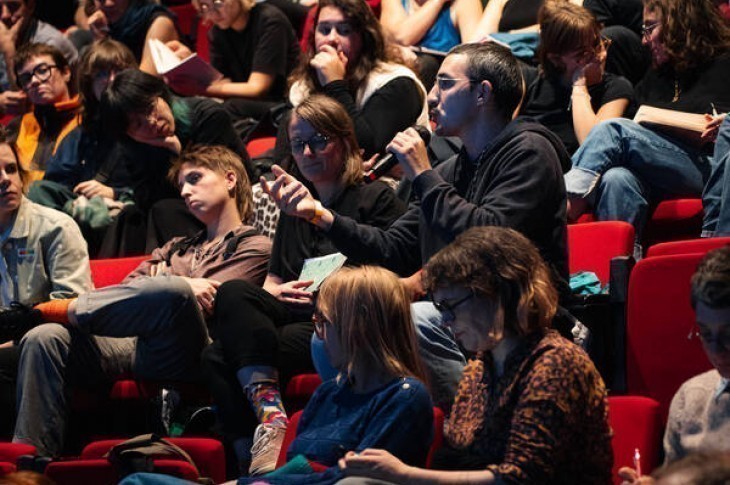 Aux assises nationales de la mise en scène, la crise persiste mais le travail continue