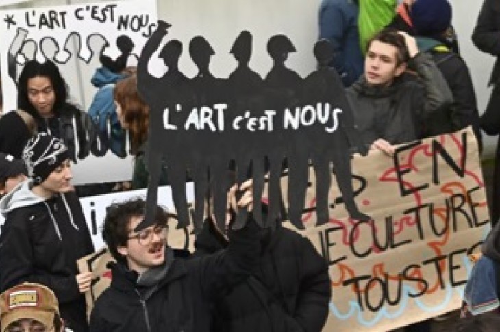 "Debout pour la culture" : une pétition lancée en soutien du secteur culturel, victime de coupes budgétaires